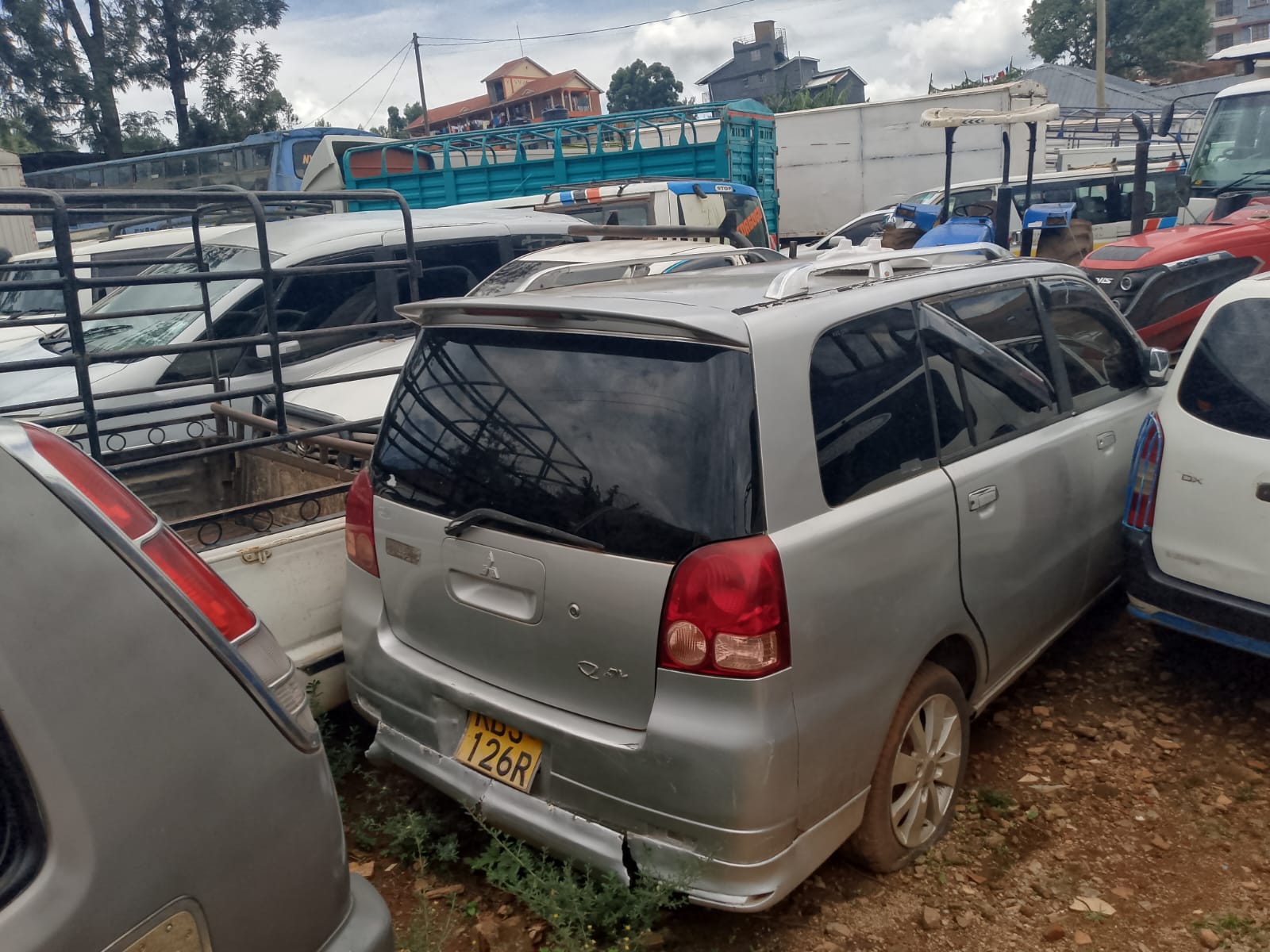 Mitsubishi Dion CR6W