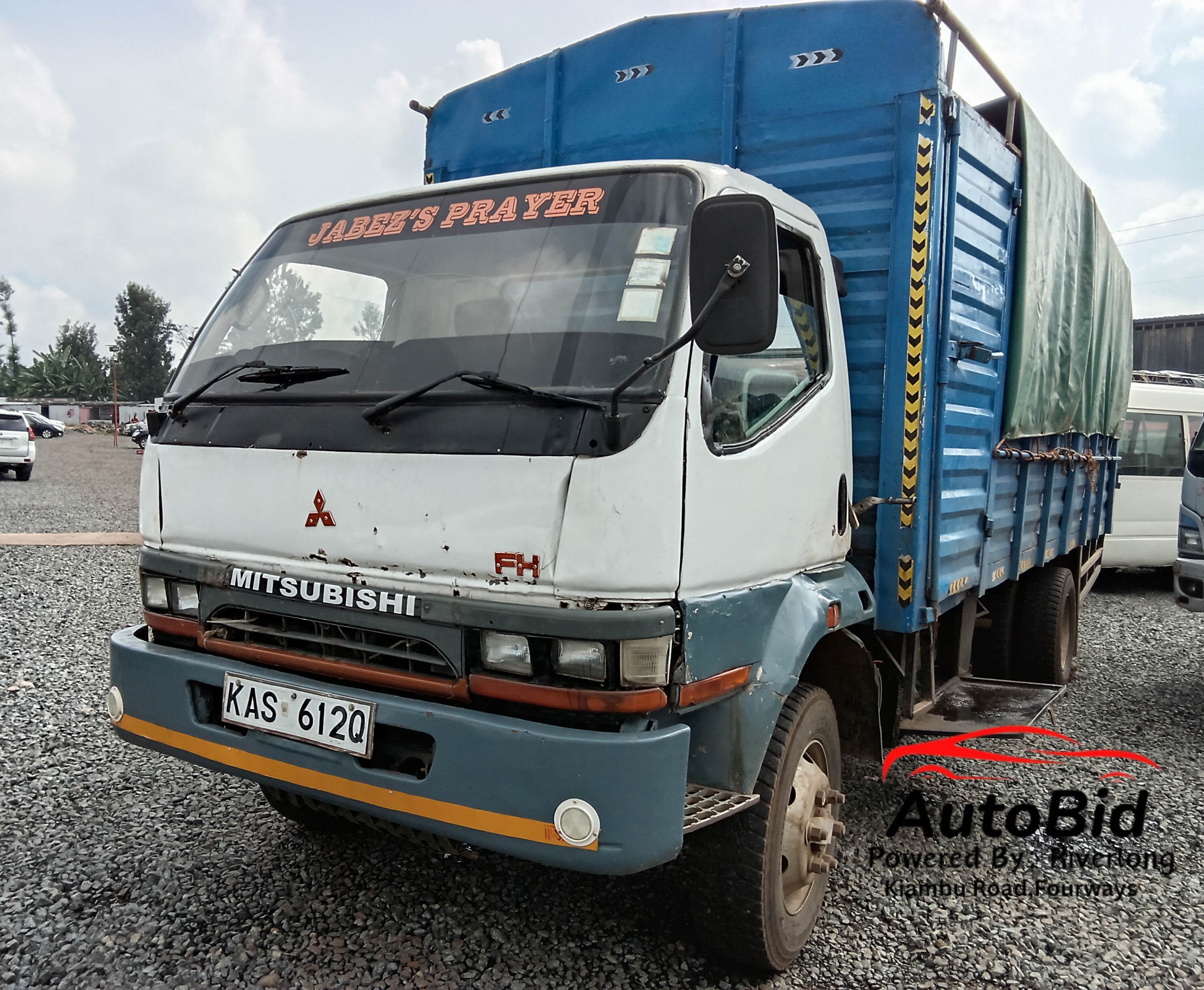Mitsubishi CANTER FH215J