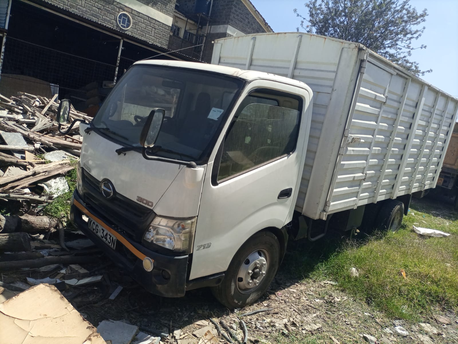 Similar Vehicle Image