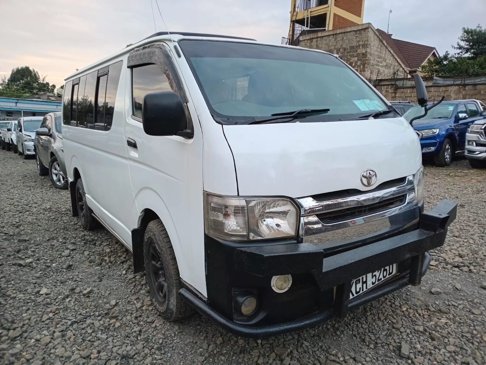 Similar Vehicle Image