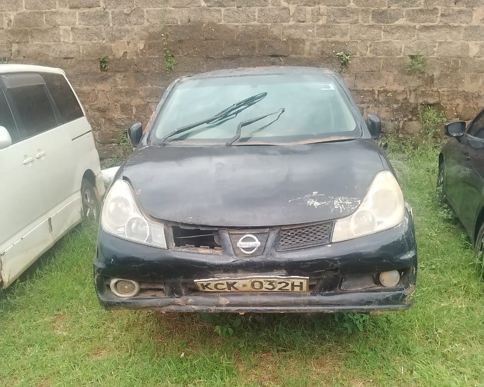 Nissan WINGROAD Y12