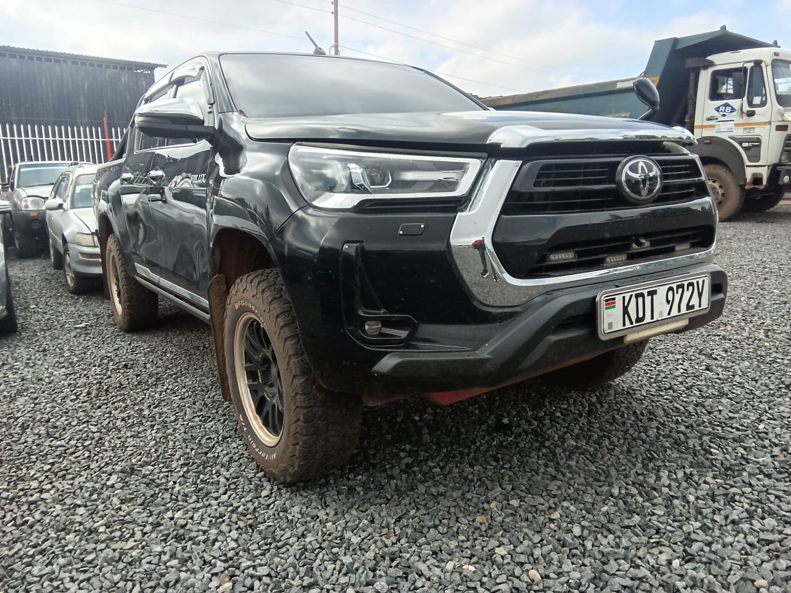 TOYOTA Hilux GUN125