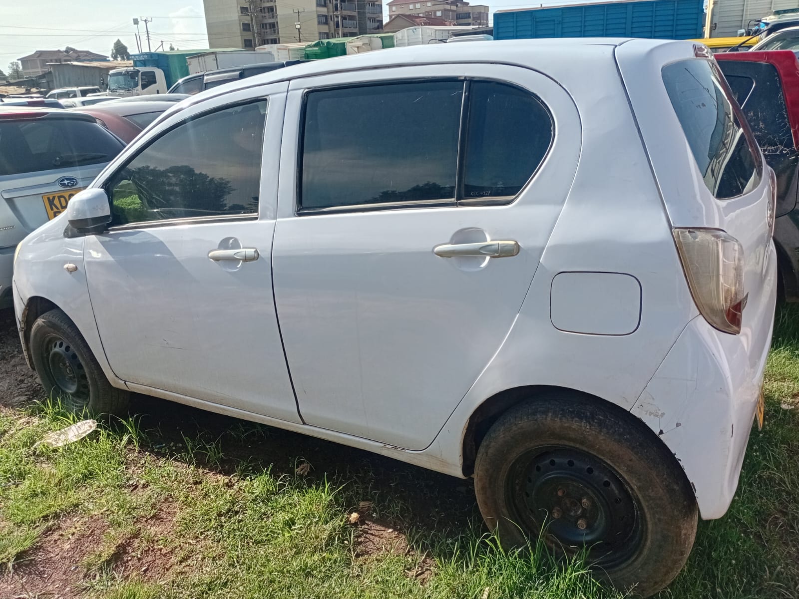 Diahatsu Mira LA300S