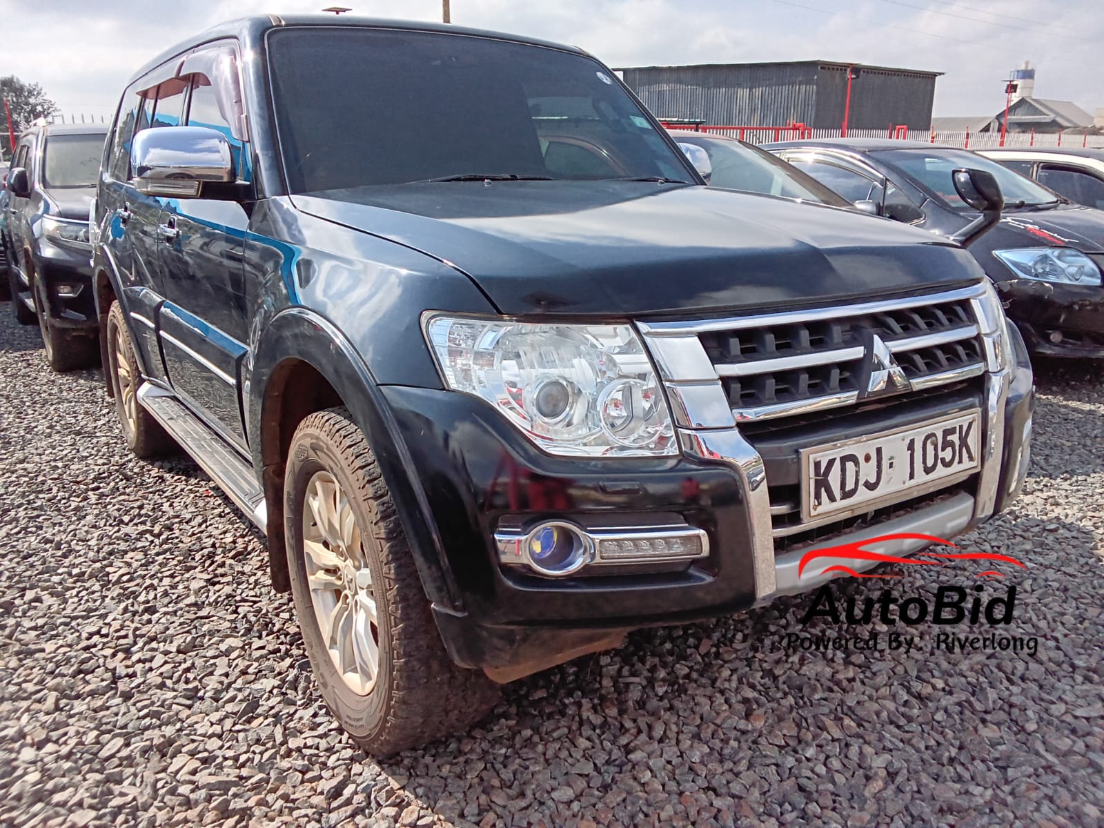 Mitsubishi PAJERO
